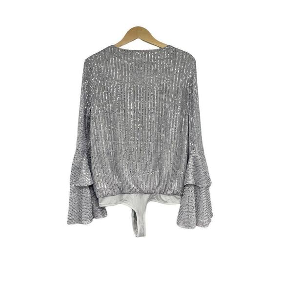 Southern Fried Chics Boutique Silver Sequin Belle Sleeve Bodysuit Womens Medium - Picture 5 of 7